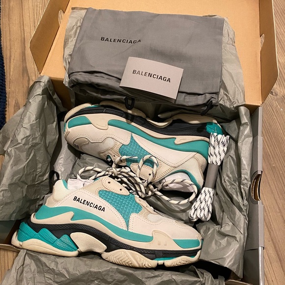 balenciaga triple s womens used